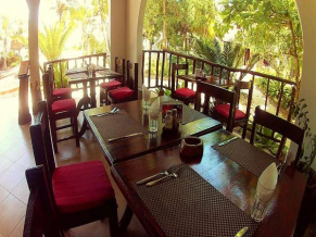 Waikiki Resort Zanzibar ресторан 1