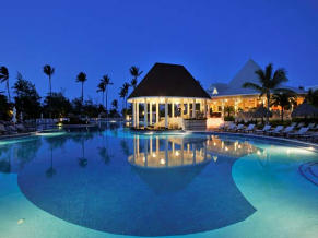 Luxury Bahia Principe Esmeralda бассейн 1