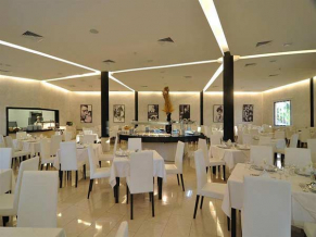Sirenis Punta Cana Resort Casino & Aquagames ресторан 1