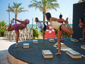 Stella Beach йога
