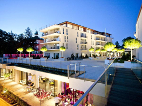 Hotel Lake's 4* superior. Фасад