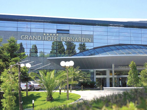 Grand Hotel Bernardin 5*. Фасад