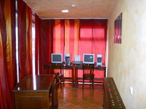 Florimont Casa 3* . Компьютерный зал