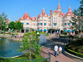 Disneyland 5*. Территория отеля