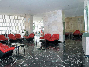 Juliot Curie 3* (Жолио Кюри 3*). Лобби