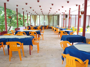 Juliot Curie 3* (Жолио Кюри 3*). Ресторан