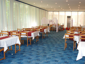 Juliot Curie 3* (Жолио Кюри 3*). Ресторан