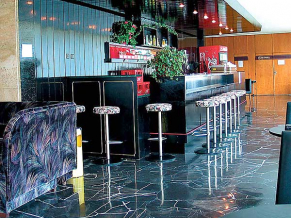 Juliot Curie 3* (Жолио Кюри 3*). Бар