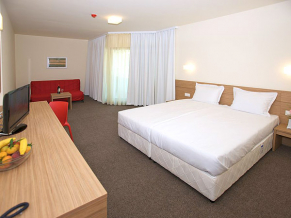 Jeravi 4* (Жерави 4*). Номер
