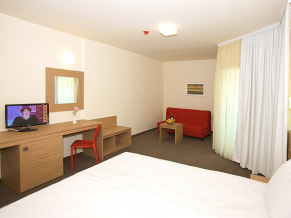 Jeravi 4* (Жерави 4*). Номер