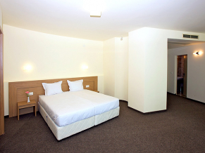 Jeravi 4* (Жерави 4*). Номер