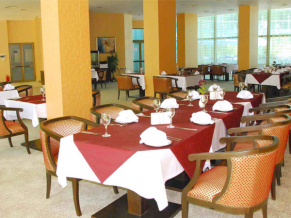 Grand Hotel Primorsko 4* (Гранд Отель Приморско 4*). Ресторан