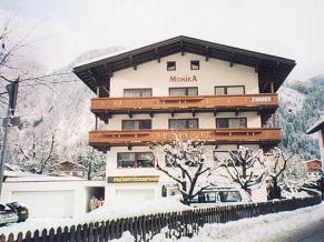 Monika 3*. Фасад