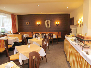 Alpenhof 3*. Ресторан