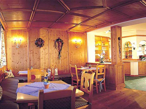Garni Alpina 4*. Ресторан