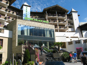 The Alpine Palace New Balance Luxus Resort 5*. Фасад