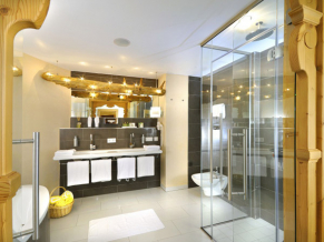 The Alpine Palace New Balance Luxus Resort 5*. Вання комната