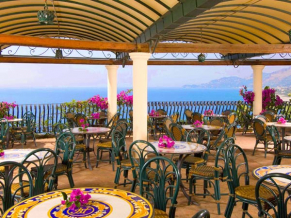 Baia Taormina Grand Palace Hotels & SPA 4*. Бар