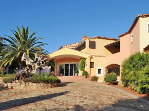 Le Ginestre 4*. Фасад