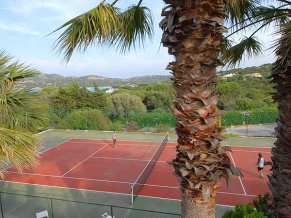 Le Ginestre 4*. Теннисный корт