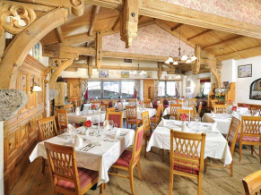 Zur Dorfschmiede 4*. Ресторан