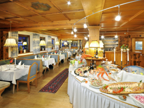 Zur Dorfschmiede 4*. Ресторан