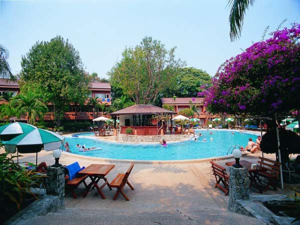 Loma Resort бассейн