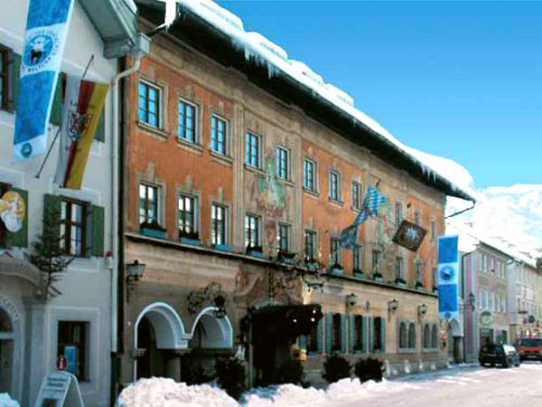 Post-hotel Partenkirchen 3*. Фасад