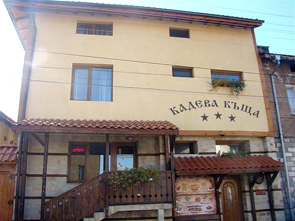 Kadeva House 3*. Фасад