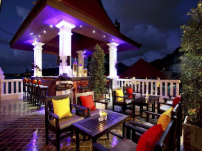 Aquamarine Resort & Villa бар