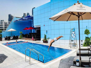 Copthorne Hotel Sharjah бассейн