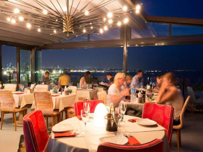 Tria Hotel Istanbul ресторан 3
