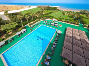 Beach Hotel By Bin Majid Hotels & Resorts панорама