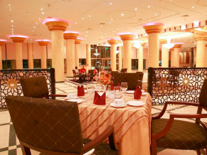 Crown Palace Hotel Ajman ресторан