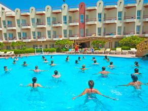 Mirage New Hawaii Resorts And Spa бассейн