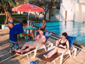 Sunset Beach Hotel Negombo бассейн