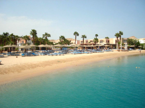 Al Mashrabiya Beach Resort пляж