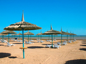 Amwaj Oyoun Hotel & Resort пляж 1