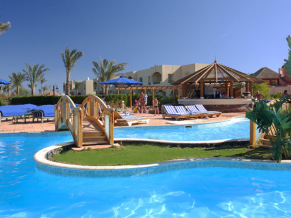 Aurora Oriental Resort бассейн