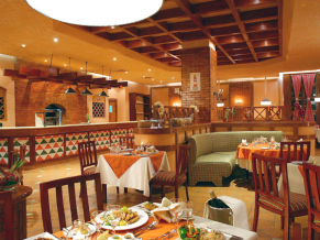 Aurora Oriental Resort ресторан 1