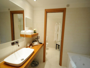 Del Faro - Pugnochiuso Resort ванная комната