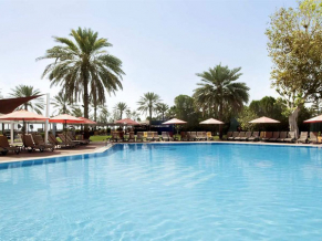 Hilton Fujairah Resort бассейн