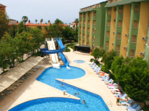 San Marin Hotel бассейн