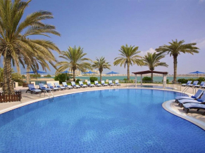 Hilton Al Hamra Beach & Golf Resort бассейн 1