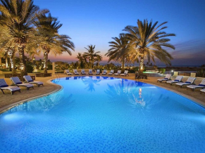 Hilton Al Hamra Beach & Golf Resort бассейн