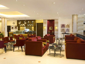 Hilton Al Hamra Beach & Golf Resort лобби-бар