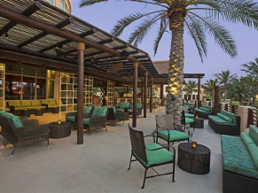 Hilton Al Hamra Beach & Golf Resort терраса
