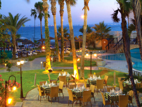 Lordos Beach Hotel ресторан 2