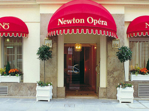 Newton Opera фасад