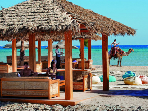 Amwaj Blue Beach Resort & Spa Abu Soma пляж 2